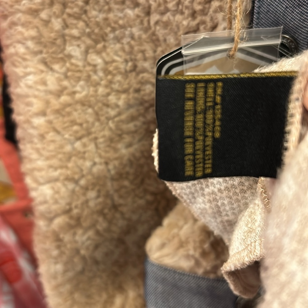 STS Ranchwear Tan Sherpa Vest with Blue Accents - Picture 7 of 8